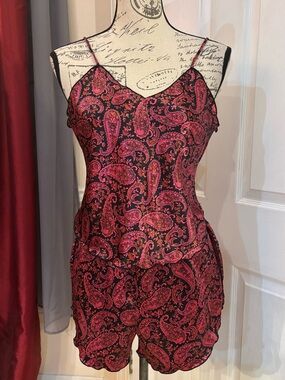 Vintage 90’s Paisley & Floral Camisole V-Neck Top & Matching Boxers